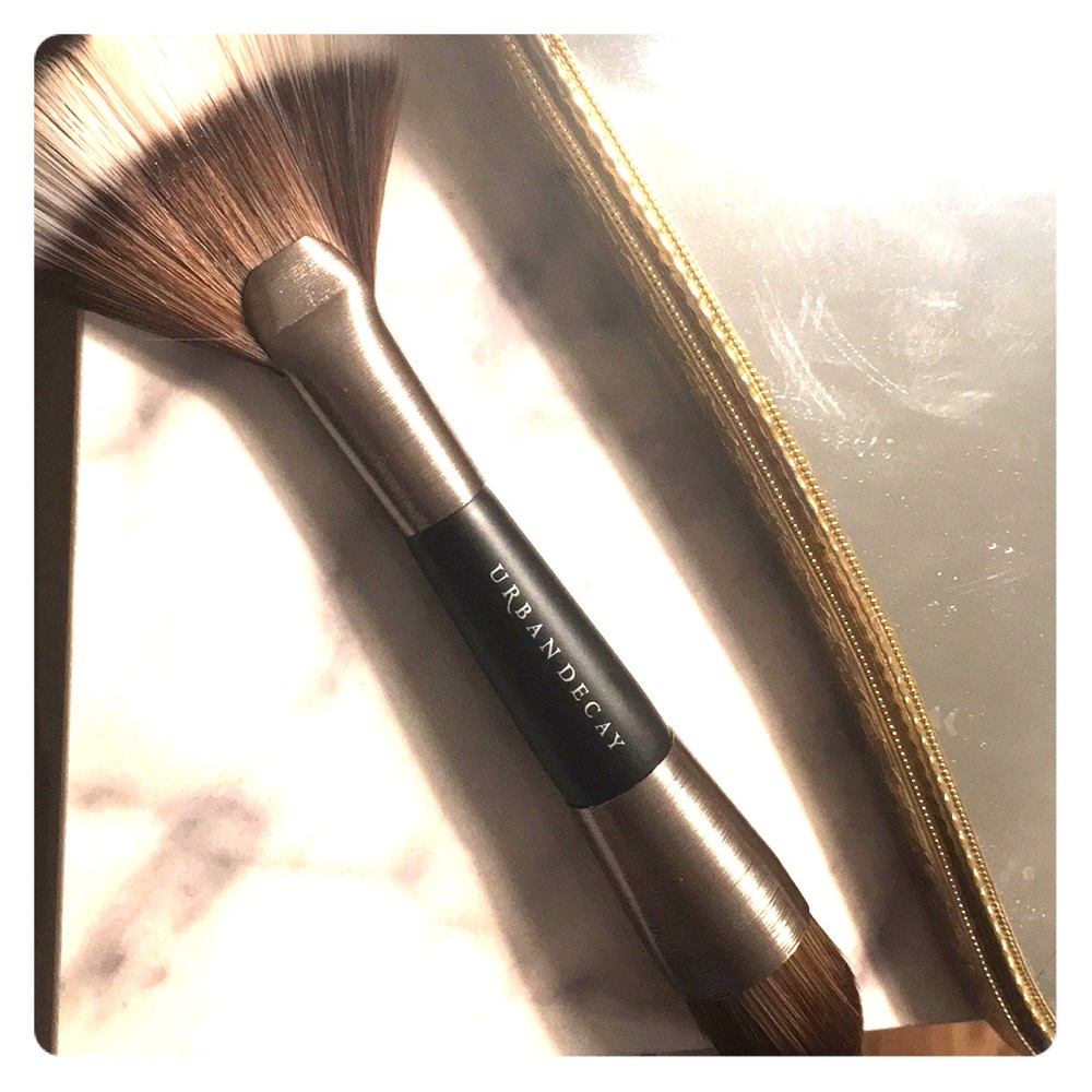 Urban Decay Shapeshifter F113 Makeup Brush New
